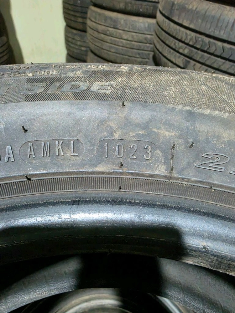 225 55 16 넥센 중고타이어 이미지