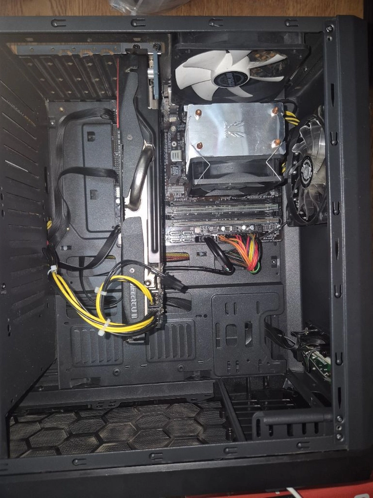 인텔 i7 7700K 및 R9 280(gtx1050성능) PC 컴퓨터 팝니다. 이미지