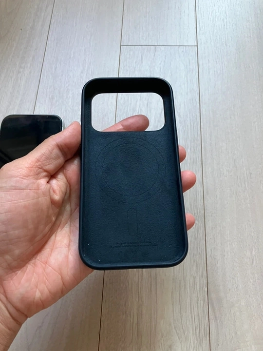 아이폰 17 프로 실버 512GB 자급제 공기계 초 S급 제품. 이미지