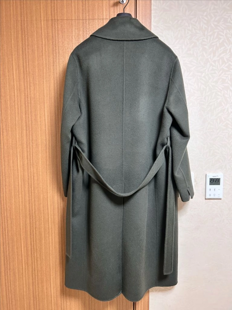 일꼬르소 카키 그레이 코트 이미지