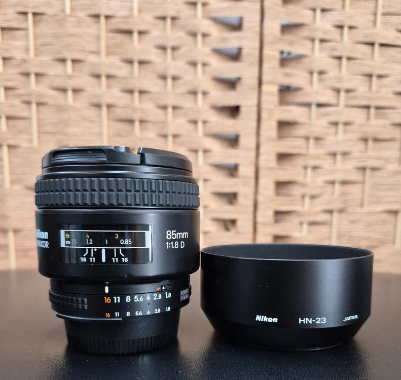 니콘 af 85mm f1.8d 이미지