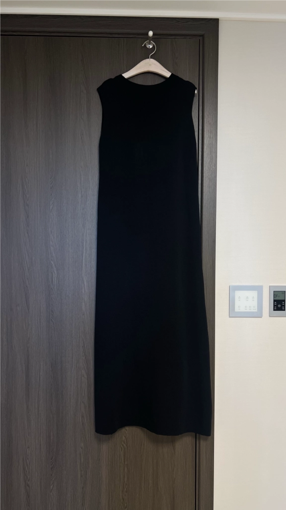 롱 블랙 니트원피스 이미지