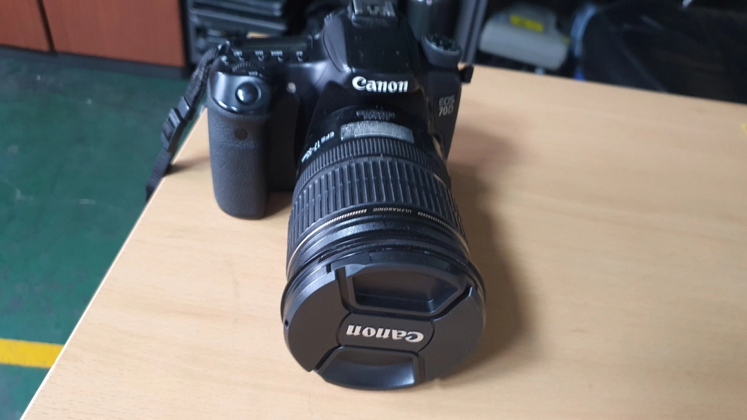 캐논 DSLR 70D 18-55mm F2.8 축복렌즈 이미지