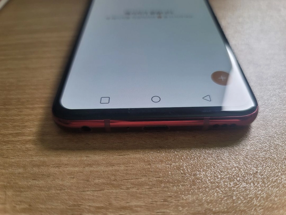 LG V40 버건디 DAC 휴대폰 이미지