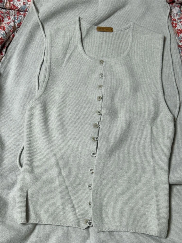 르셉템버 르917 button down sleeveless knit 탑 & 스커트 Gray 이미지