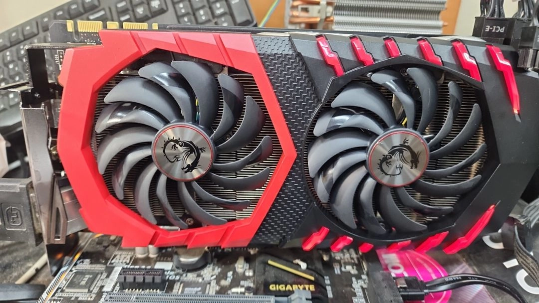 MSI GeForce GTX 1070Ti 8G 그래픽카드 판매합니다 이미지