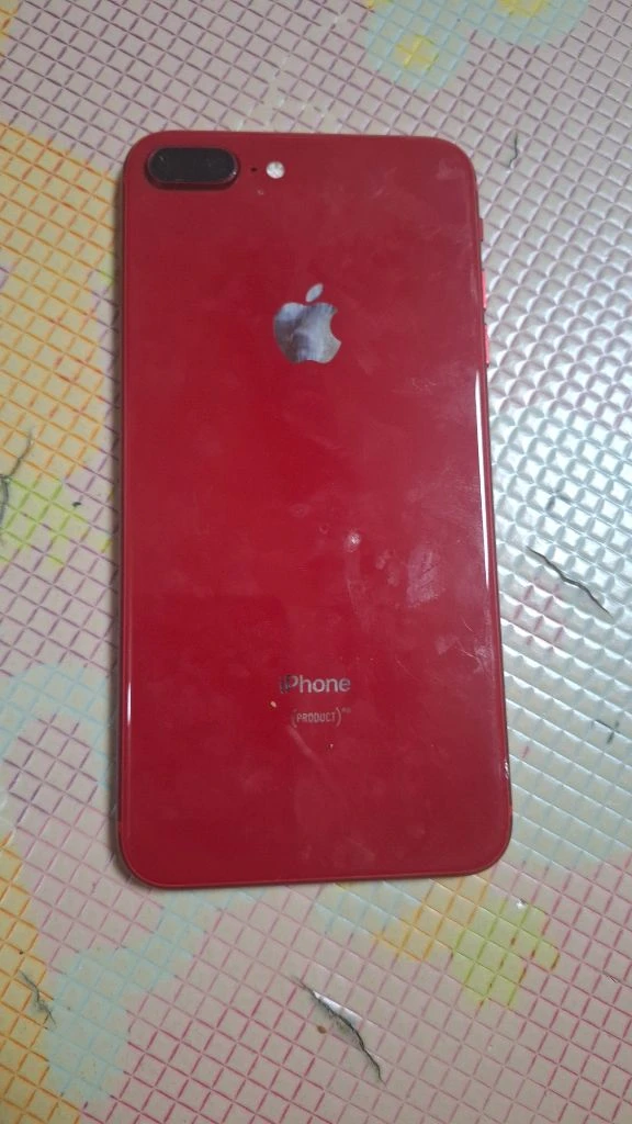 아이폰 8 Plus 64GB 이미지