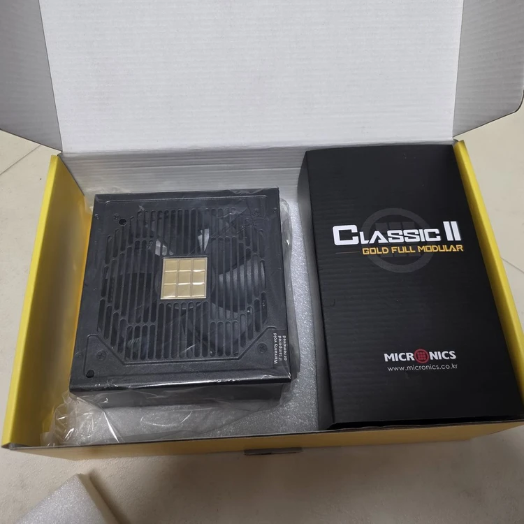 마이크로닉스 클래식2 골드 1050W 풀모듈러 미개봉 이미지