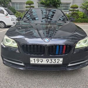 중형 세단 이미지