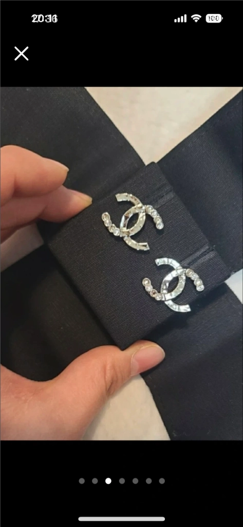 정품 샤넬 크리스탈 샴페인골드 귀걸이 새상품 이미지