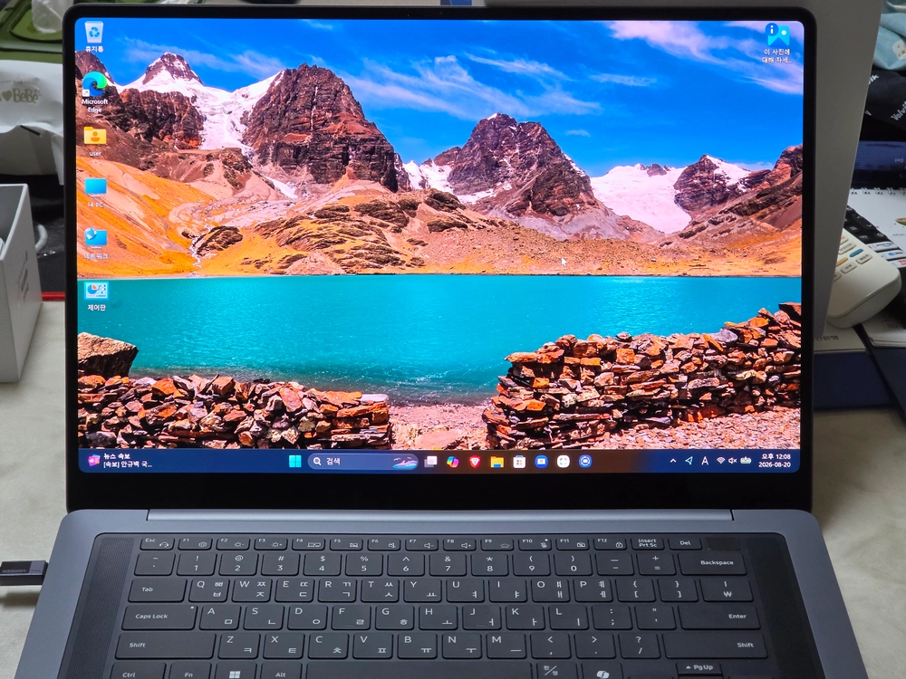 단순개봉 삼성 갤럭시북6 울트라 32GB / SSD 1TB / X7 358H 이미지