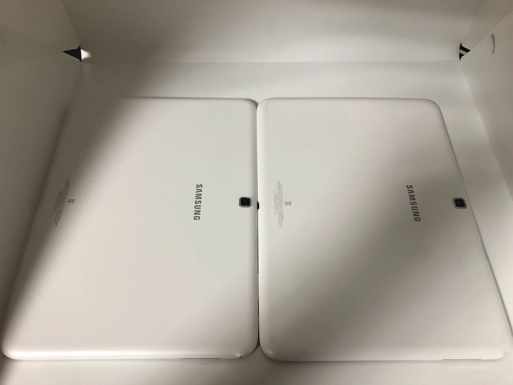 갤럭시 탭4(T530) 화이트 와이파이 총2대 일괄 판매 이미지