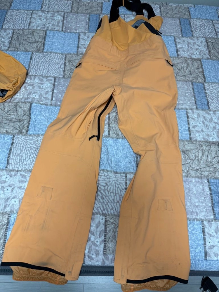 ak 호버 자켓(M) + 프리버드 빕팬츠(L) 살몬색상 판매합니다! 이미지