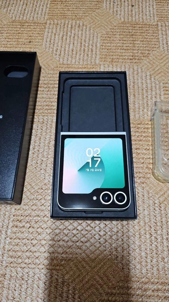 갤럭시 z플립6 256GB 풀박스 이미지