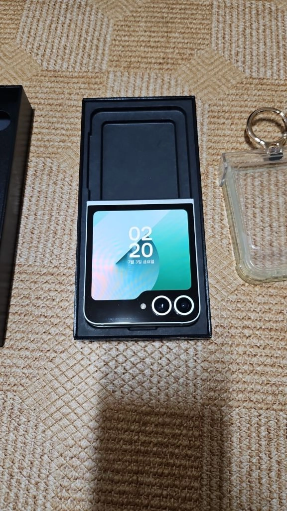 갤럭시 z플립6 256GB 풀박스 이미지