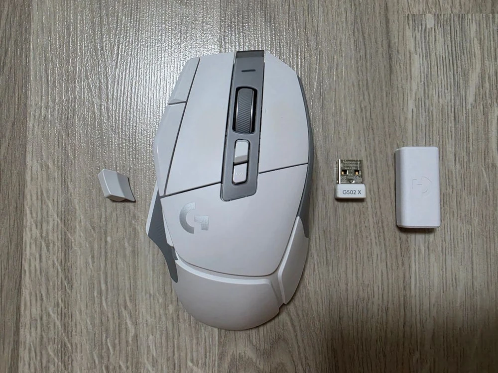 로지텍 G502 X 라이트스피드 화이트로지텍 G502 X LIGHTSPEED 무선 게이밍 마우스 화이트 판매합니다. - 안심되는 중고거래