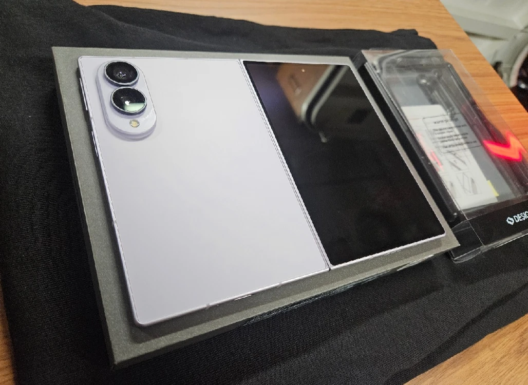 갤럭시 폴드8 512GB 개봉만한거 팜니다 이미지