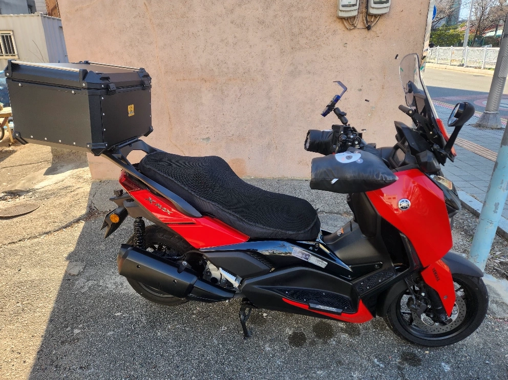 2024년 XMAX300 2484km 신차급 이미지