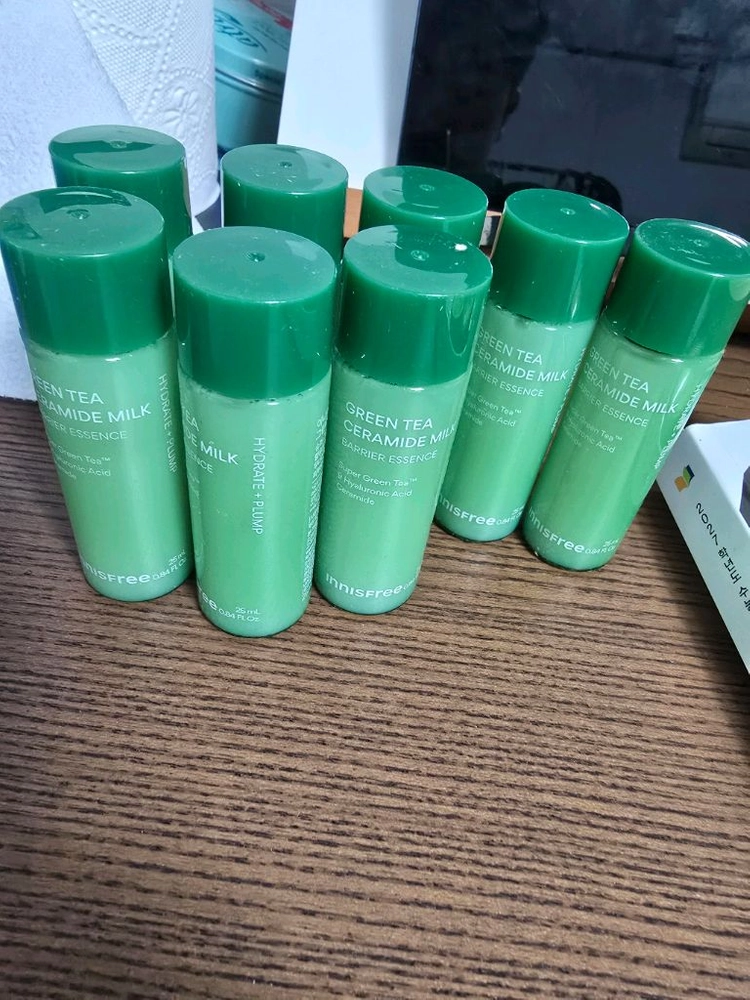 이니스프리 그린티 밀크 보습 에센스 200ml 그린티 세라마이드 밀크 배리어 에센스 이미지