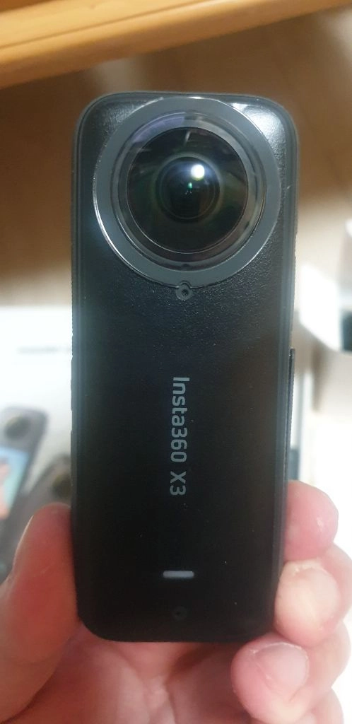 인스타360 x3 판매합니다. 이미지