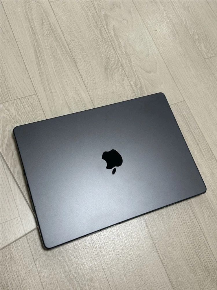 맥북프로 14인치 M4 16g 512GB 이미지