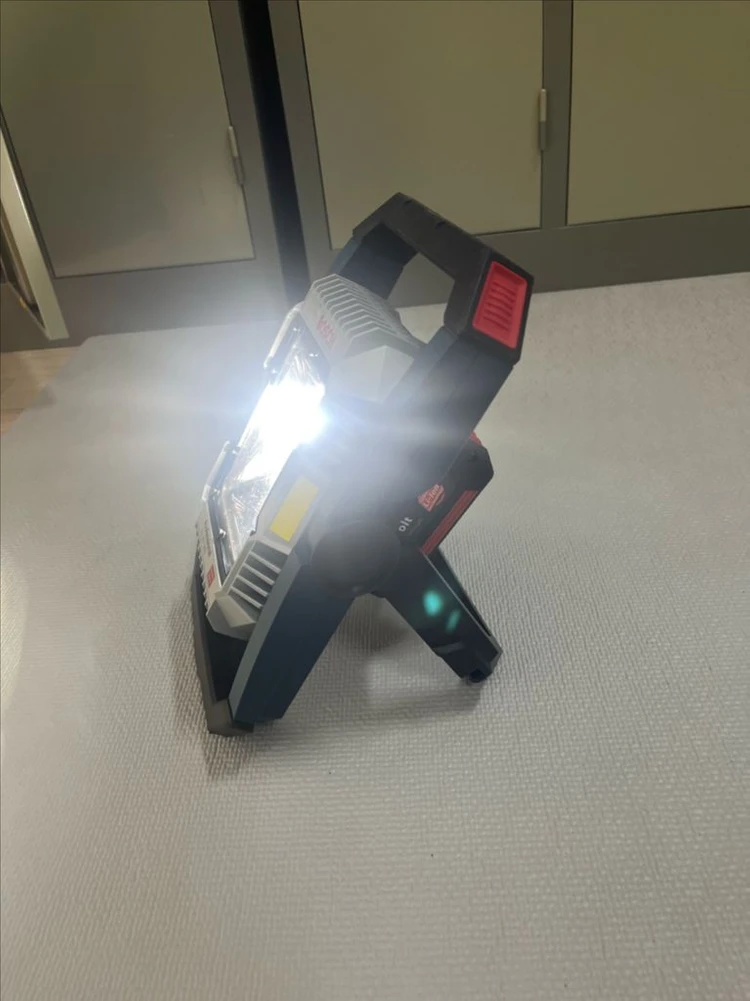 보쉬 LED 작업등(랜턴) 이미지