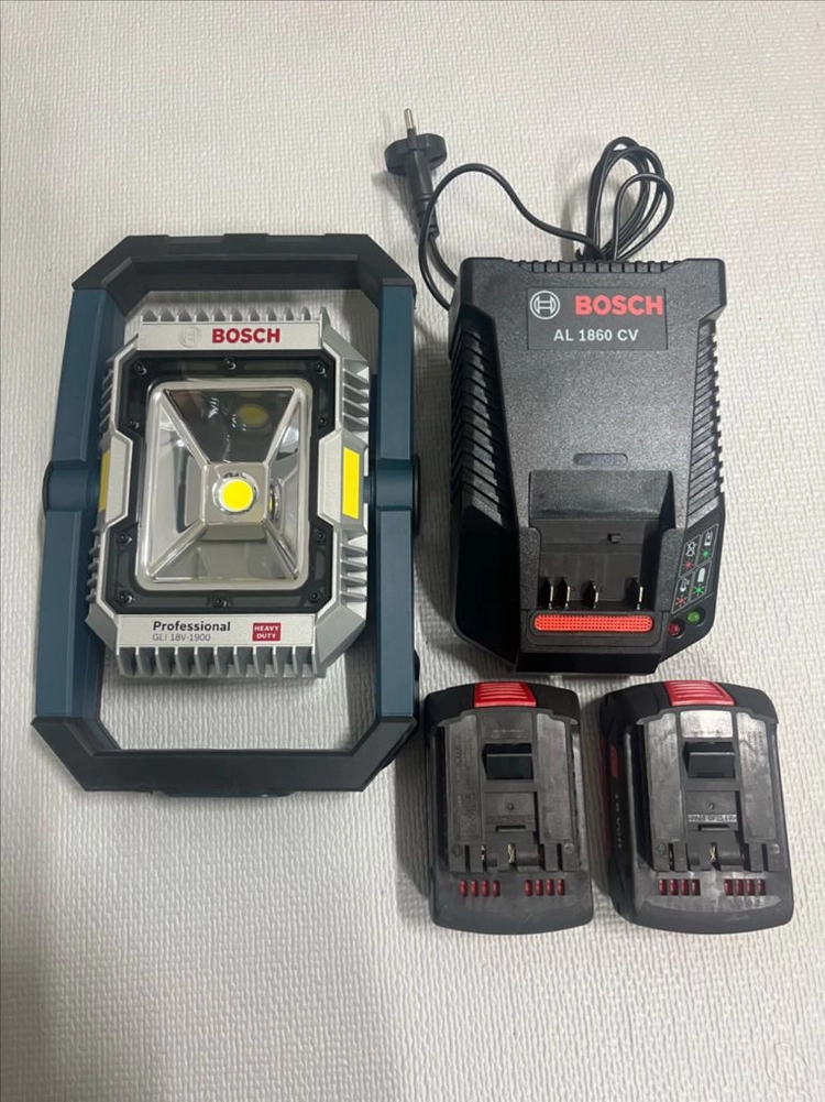 보쉬 LED 작업등(랜턴) 이미지