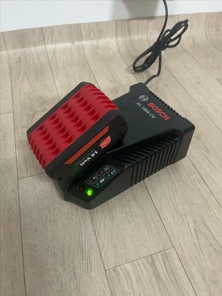 보쉬 LED 작업등(랜턴) 이미지
