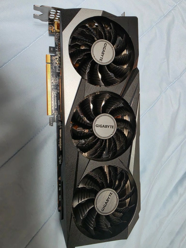 기가바이트 라데온 RX 6800XT 16기가 이미지