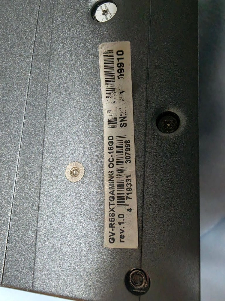 기가바이트 라데온 RX 6800XT 16기가 이미지