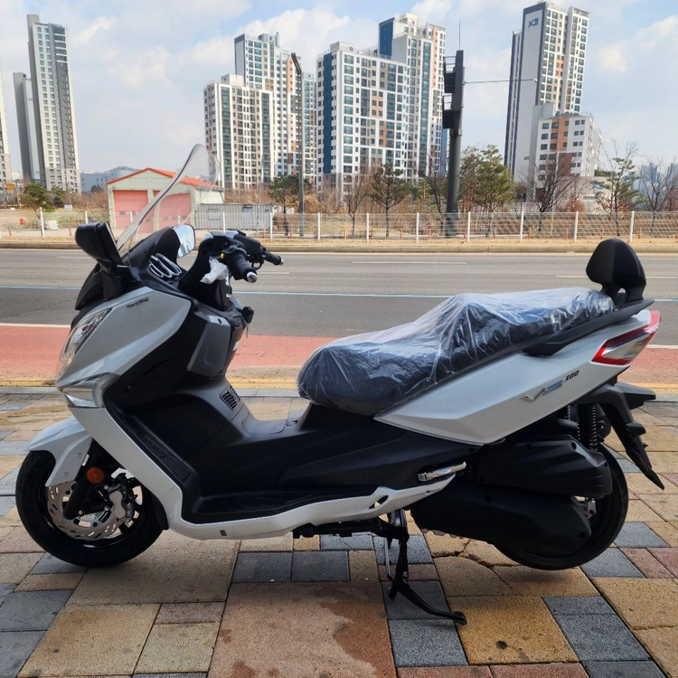 대차SYM조이맥스300i 신차재고할인판매 선착순판매오토바이 이미지