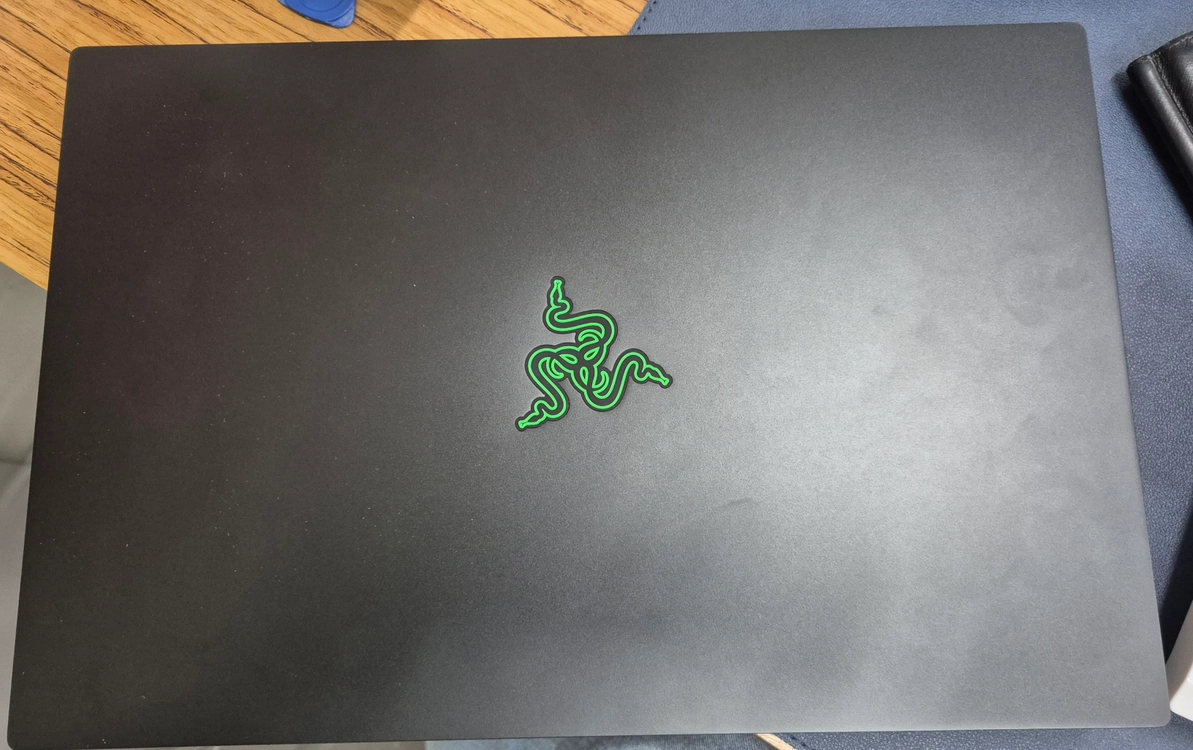 레이저 블레이드 15 (Razer Blade)13800H / RTX 4070 - 안심되는 중고거래