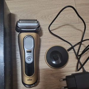 브라운 9프로pro 면도기 팝니다 전기면도기 이미지