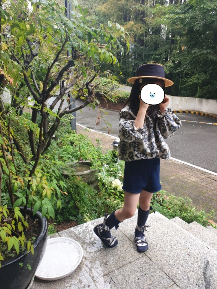 더뉴소사이어티 린넨블라우스4y(완료)+숏 6y 이미지
