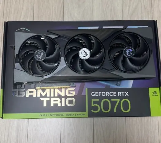 MSI RTX 5070 게이밍 트리오 그래픽카드 - 안심되는 중고거래