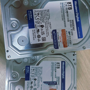 WESTERN DIGITAL 8TB 하드디스크 총 4개 HDD 이미지