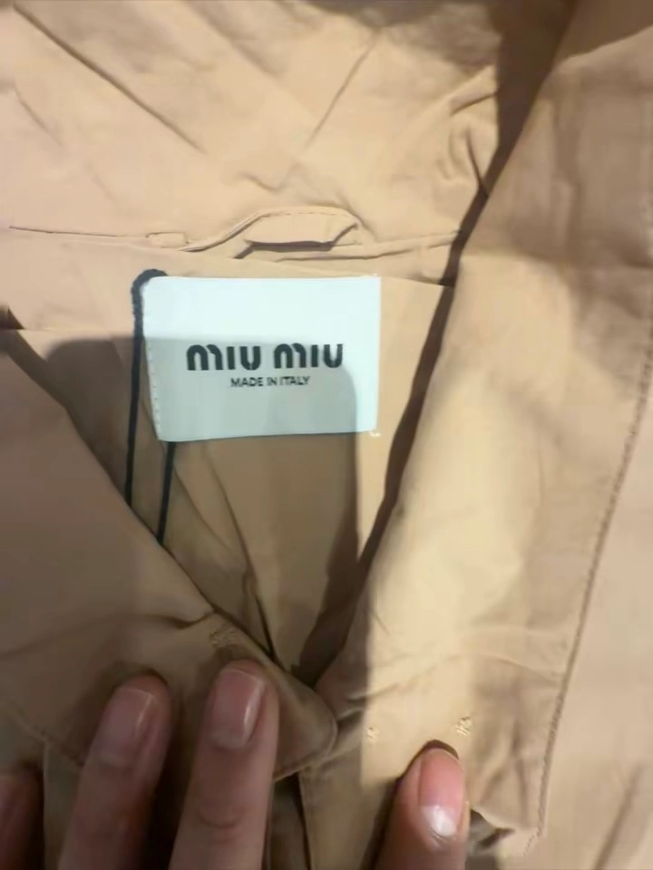 [미우;미우] 새상품 / 자켓 / M (약 여성 66 사이즈) 이미지