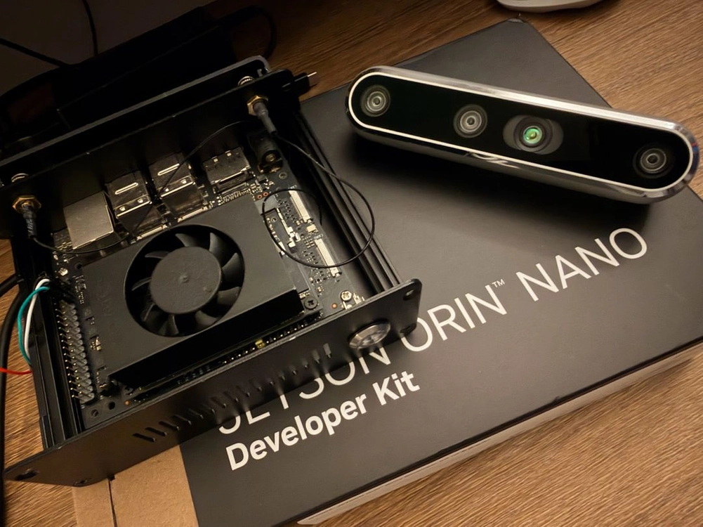 NVIDIA Jetson Orin Nano 8GB 개발자 키트 + Intel RealSense D456 뎁스 카메라 이미지