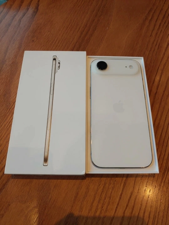 APPLE 애플 아이폰 17 에어 자급제 256GB 골드 판매 - 안심되는 중고거래