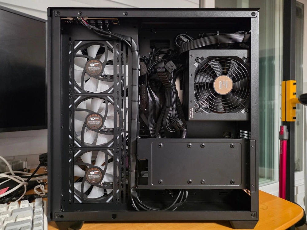 Pc 본체 (7800x3d, rtx5070) 이미지