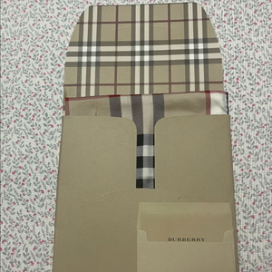 [정품/1회 사용] 버버리 클래식 체크 실크 스카프 47.547.5cm 이미지