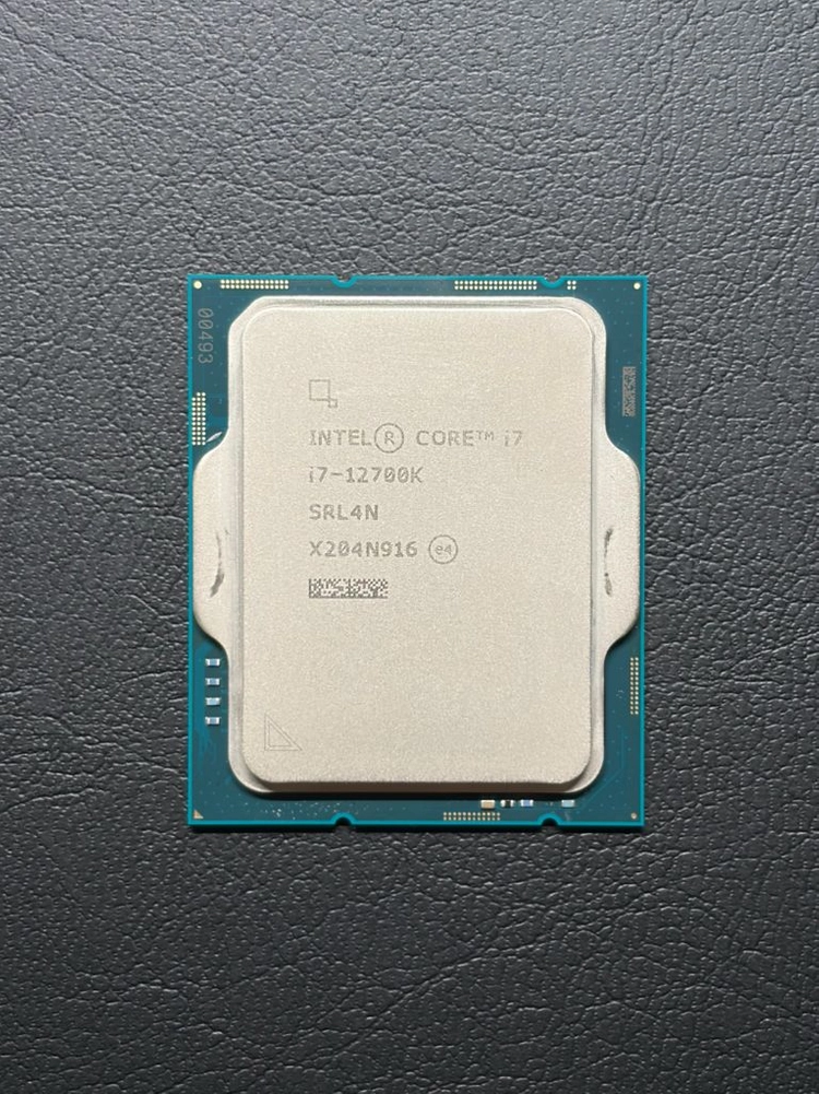 인텔 i7-12700K 이미지