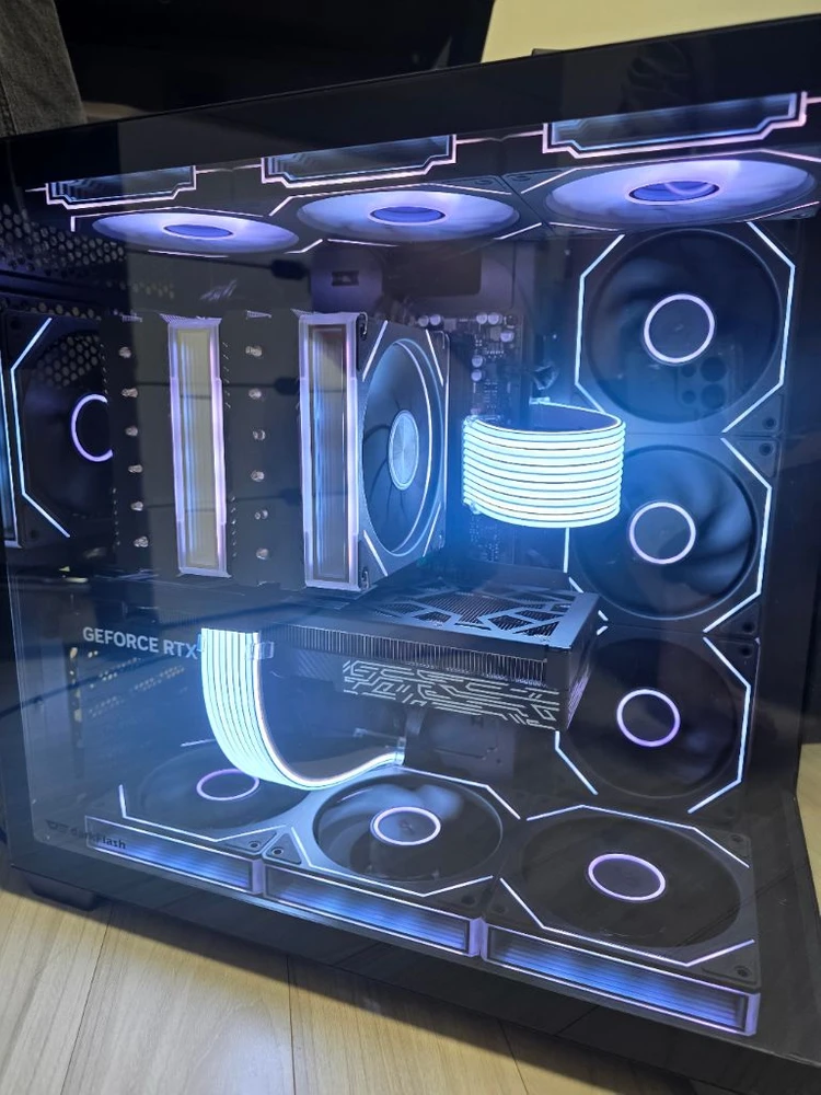 라이젠7 9800X3D RTX5060TI 16GB 본체 - 안심되는 중고거래
