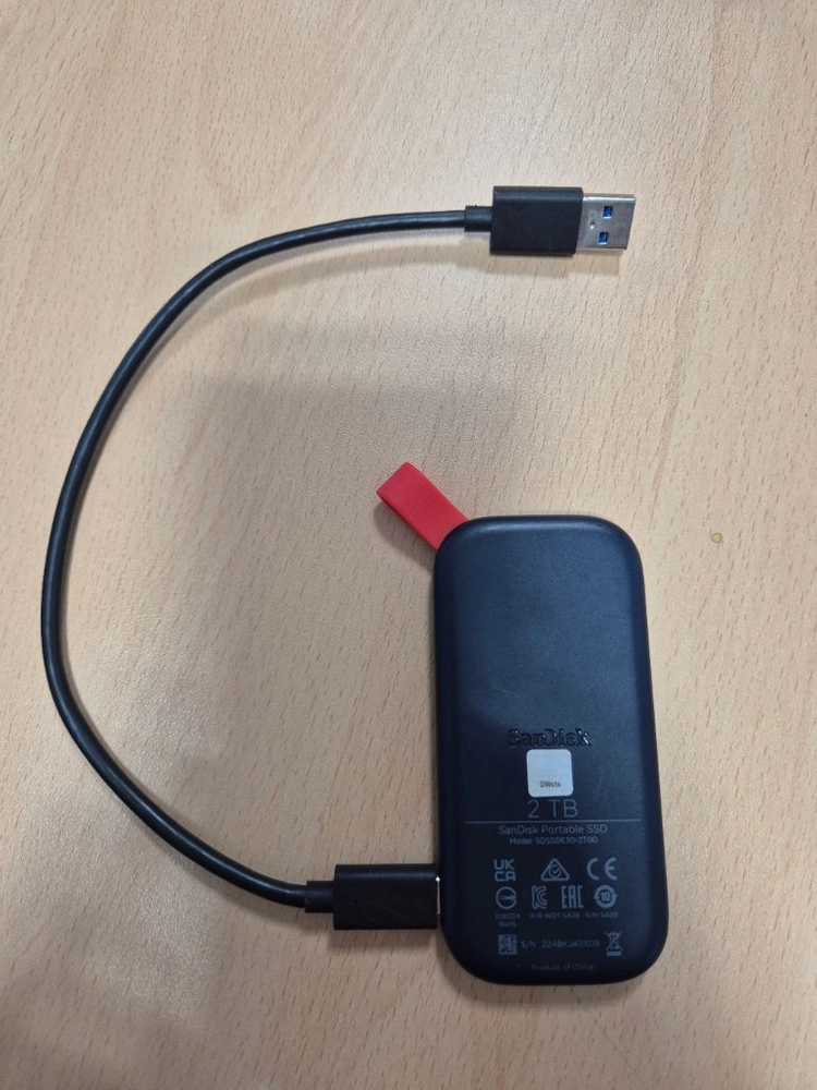 샌디스크 E30 2TB 이미지
