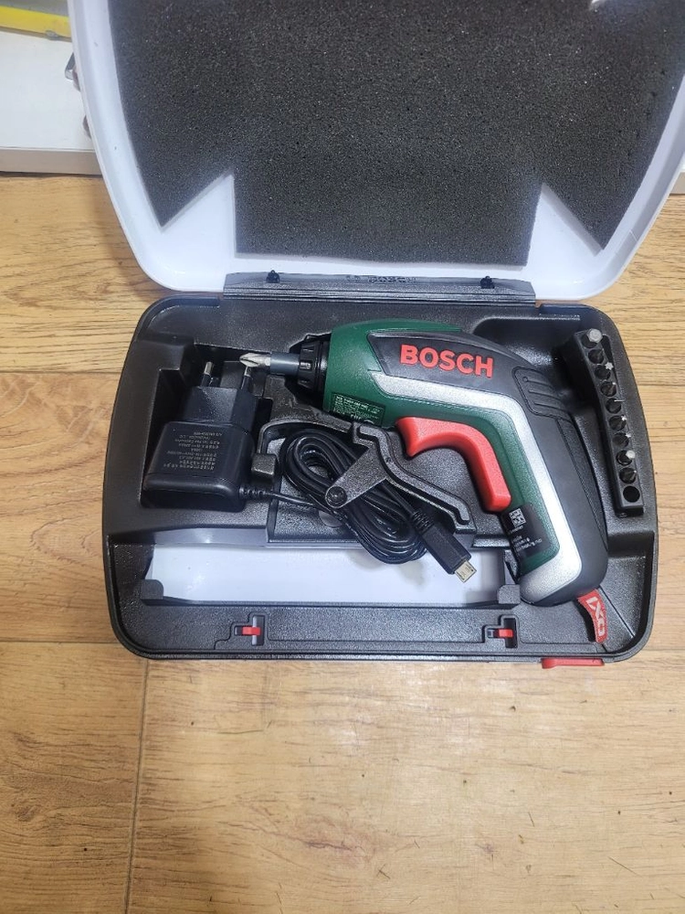 BOSCH보쉬충전드릴드라이버 IXO3 가정용미니공구 S급 풀세트 이미지