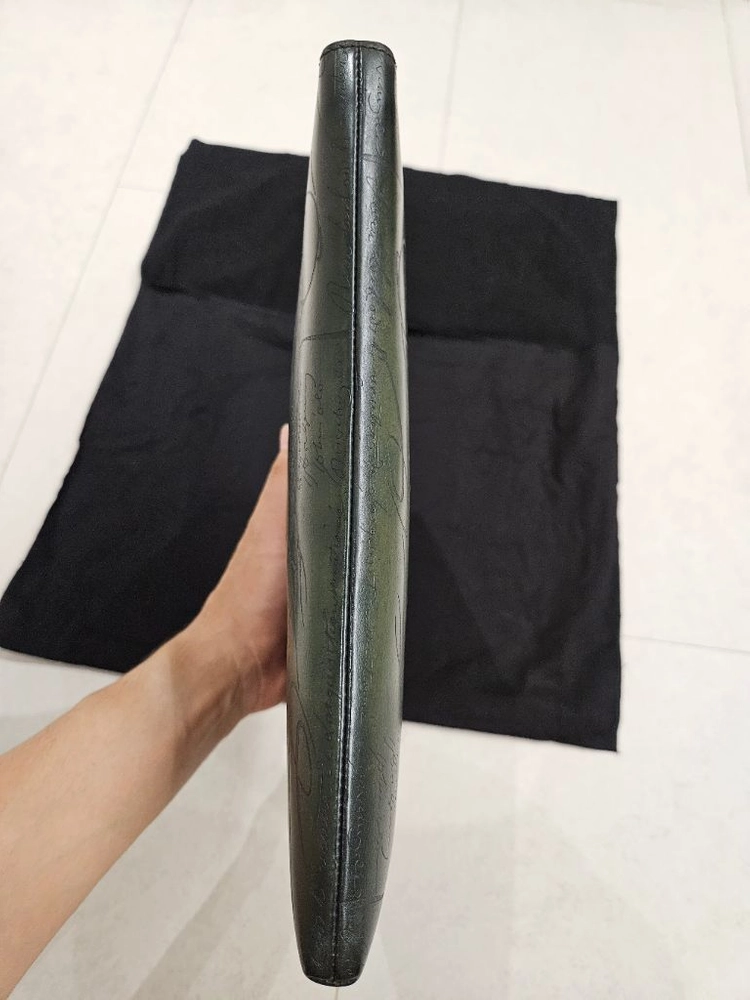 벨루티 니노 클러치 이미지