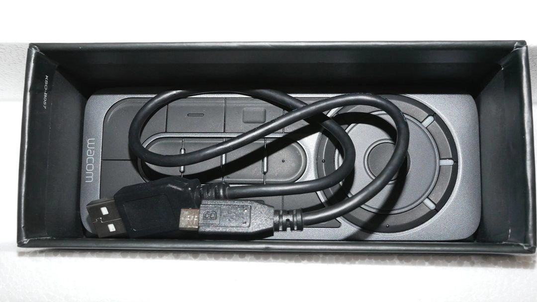 와콤 신티크 DTH-3220 액정 타블렛 DTK 2420 271 227 이미지