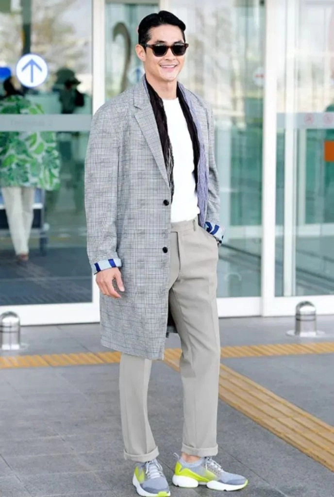 마에스트로 그레이 글렌체크 롱 트렌치코트 100(L) 배정남 착용 이미지