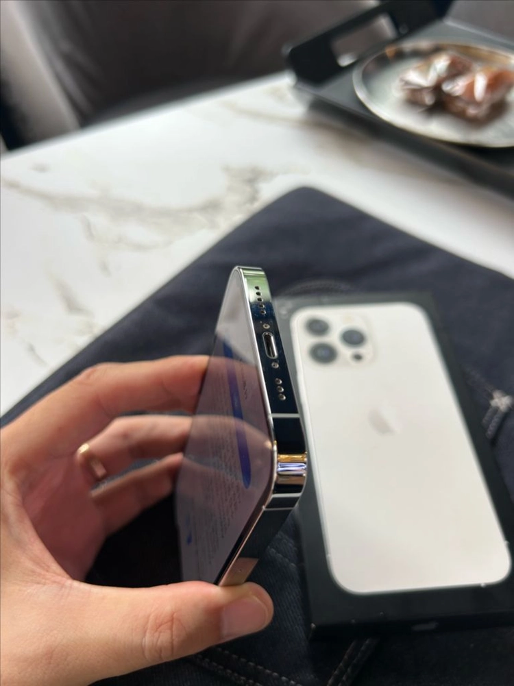 아이폰 13프로 화이트 256GB 이미지