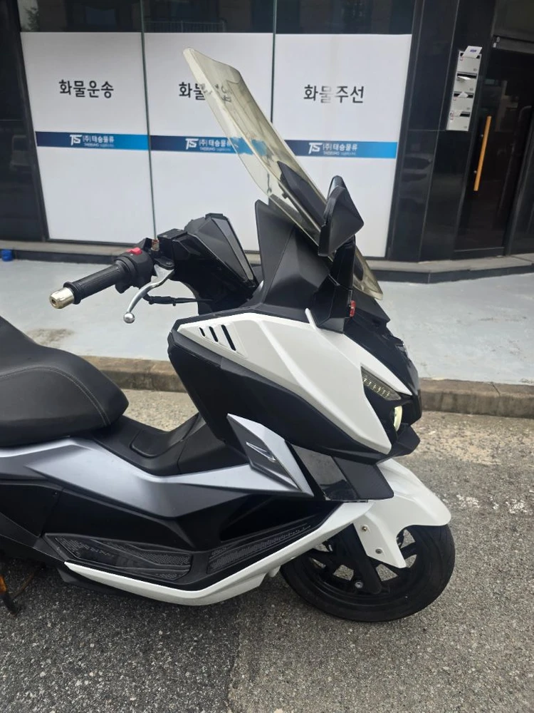 22년 크루심알파 125 ABS 2만8천KM중고오토바이스쿠터울산부산양산김해창원거제진주대구경산구미 이미지